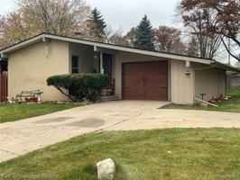 324 HOLMUR Drive