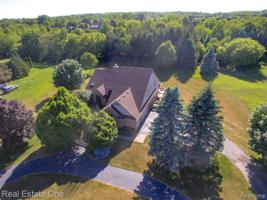 1301 VALLEYVIEW Drive