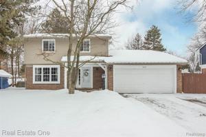 5233 WOODCREEK Trail