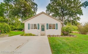 901 S WINDING Drive