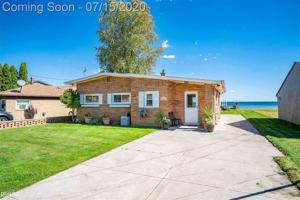 46800 JANS  DR.