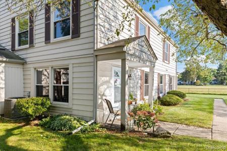 2855 GLENWOOD