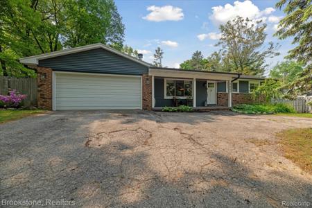 5007 Clearview Drive