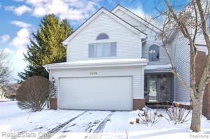 6589 SCENIC PINES Court