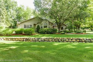 8678 COOLEY BEACH DR