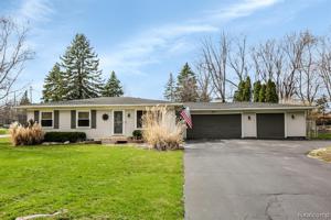 3752 COUNTRY VIEW DR