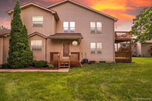 4899 OAK HILL Drive