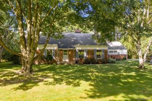 2596 Robindale Lane