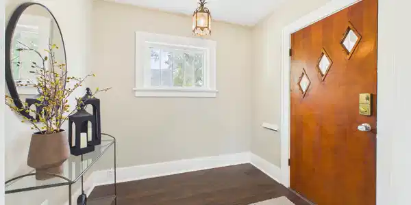 Image 3: Entry