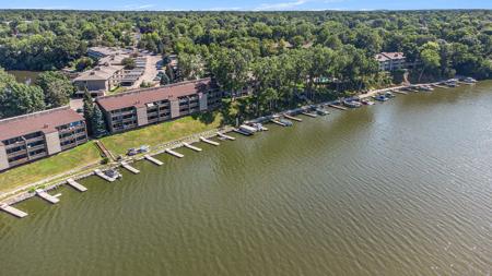1740 Cliffs Landing