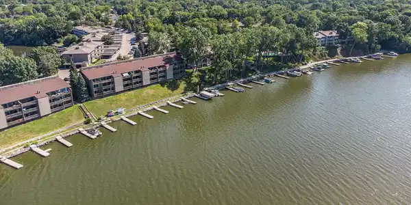 1740 Cliffs Landing