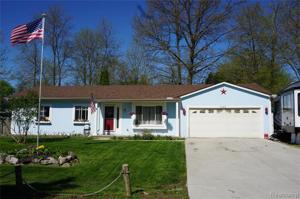 1080 SHADY Lane