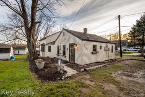 2627 PARKLAWN Drive