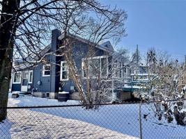 3043 STAPLETON Drive