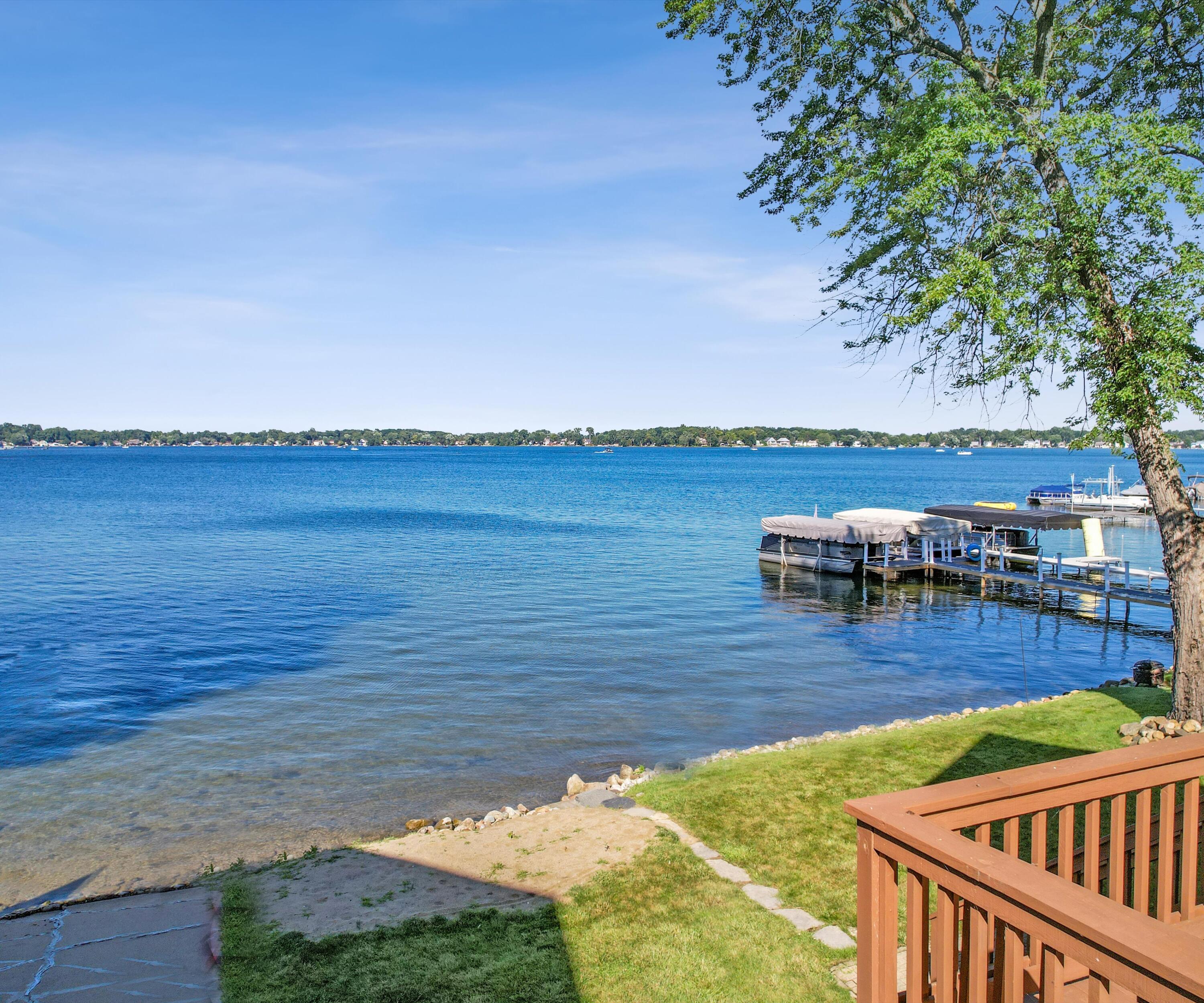 Image 1: The BENEFIT of Lake Life (7)