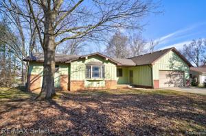 590 Tomahawk Trail