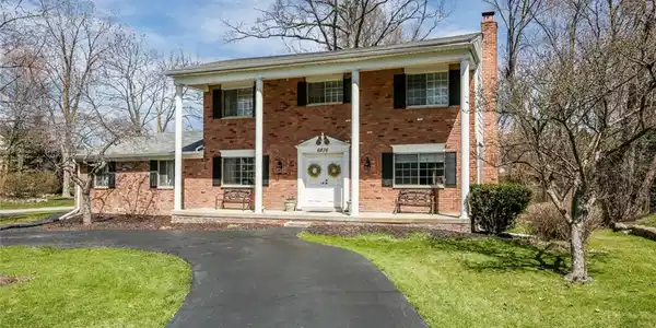 6876 BALMORAL TER