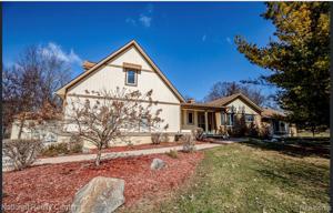 2750 PARKLAWN Drive