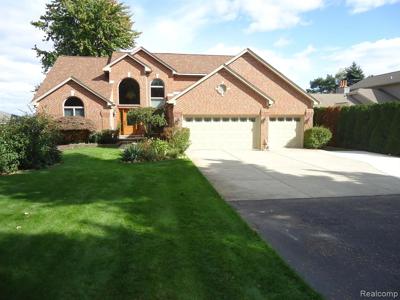 1220 N LAKESHORE Road