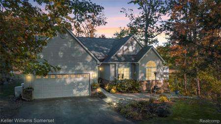 70 Lakeview Drive