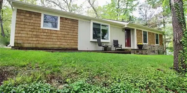 3235 HILLSIDE Drive