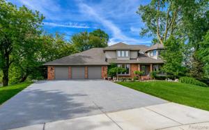 1218 LAKE VALLEY Court