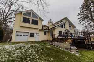 4265 LAKEWOOD Drive