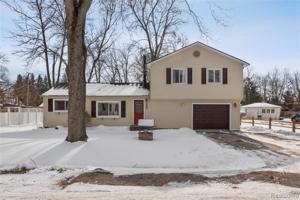 2964 Cloverdale