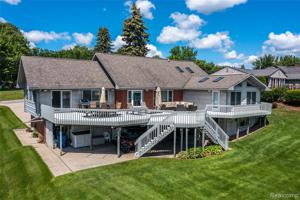 671 BOW Ln