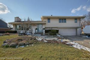 38111 LAKESHORE Drive