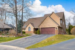 4264 FOREST VALLEY
