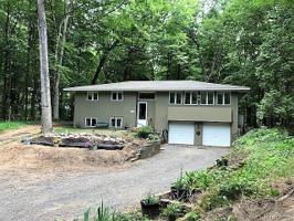 2809 MAGANSER Drive
