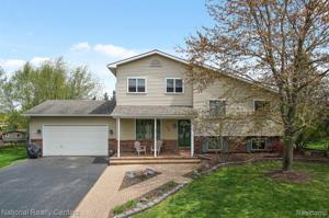 4588 Mountain View Trail