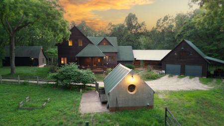 3705 Grand River Drive