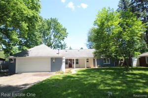 4810 LINDHOLM Drive