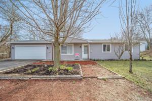 607 Joslyn Road