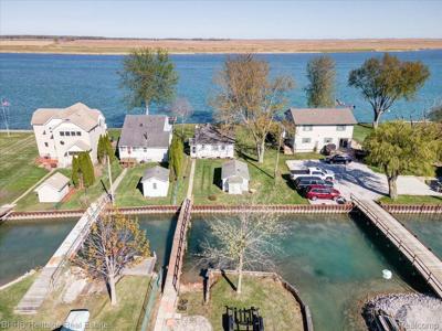 5222 S Channel Drive
