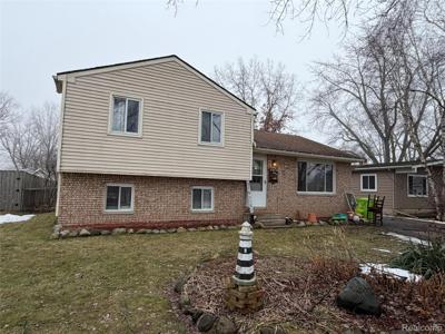 3412 W Clarice Avenue