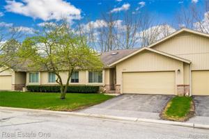 1976 Hunters Lane