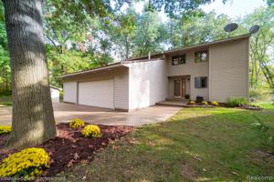 1450 ELENORE DR