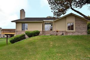 1825 HUNTERS Lane