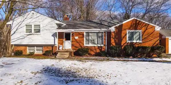 2536 ROSEWOOD Drive