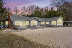 5212 N Manitou Trail W