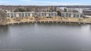 855 CLIFFS DRIVE