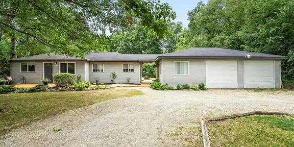 14310 LAKESHORE Drive