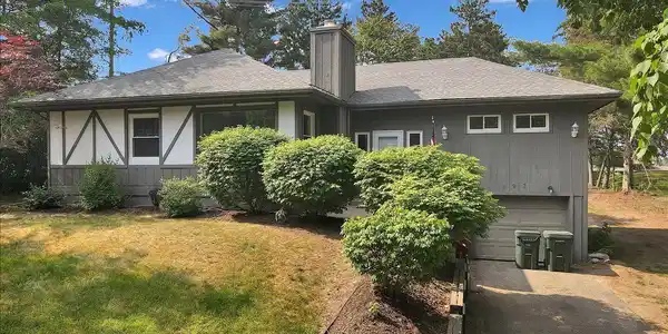 892 HEIGHTS Road