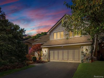 4832 Cliffside Drive