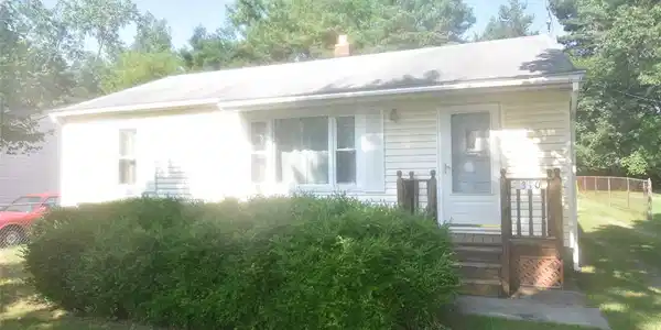 310 CLAYBURN Boulevard