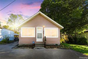 1263 S CASS LAKE Road