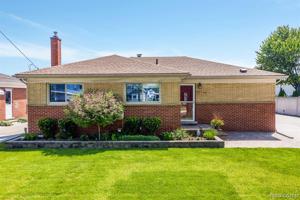 22438 E 10 MILE Road